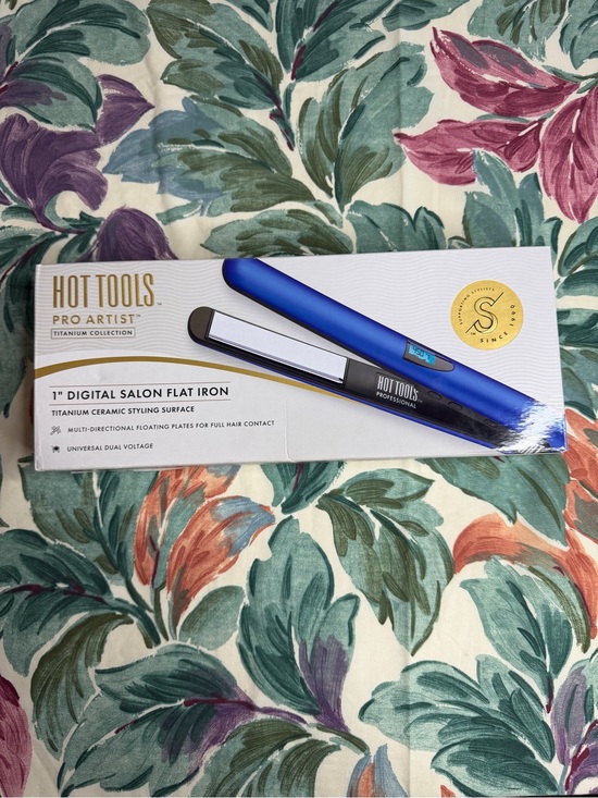 Other - NWT Hot Tools Blue 1" Digital Salon Flat Iron